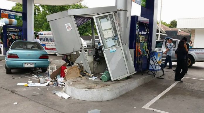 DORIS BEHIND THE WHEEL?