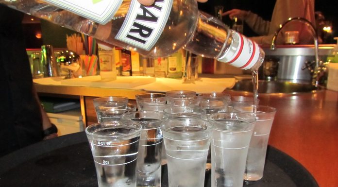 INDIAN GUY BUYS 540 SHOTS IN ONE HOUR IN PATTAYA!