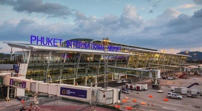 Minister reaches out to Phuket locals after panic over foreign tourist plan