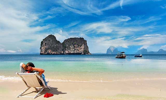 Thailand Mulls Waiving Quarantine Rule for Vaccinated Tourists