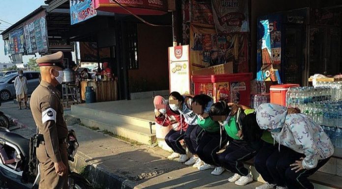 Video: It’s all smiles as cop lets six students on two motorcycles do exercises instead of a fine – but the carnage continues