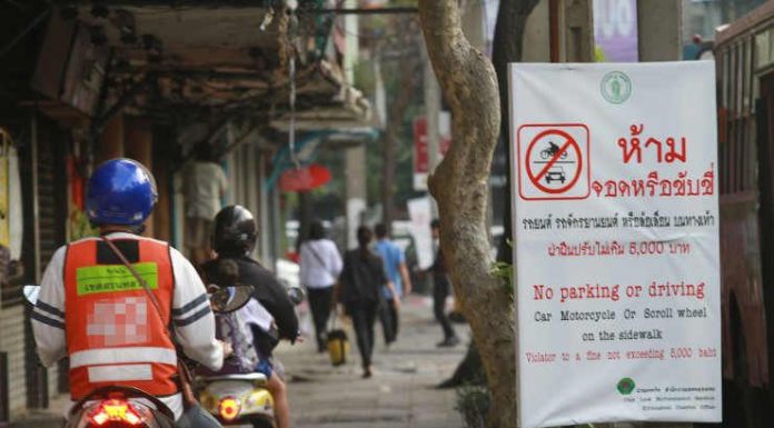 Prizes up to 20,000 baht to be offered by Thai National Police for people who report motorcyclists breaking traffic laws, starting next Monday