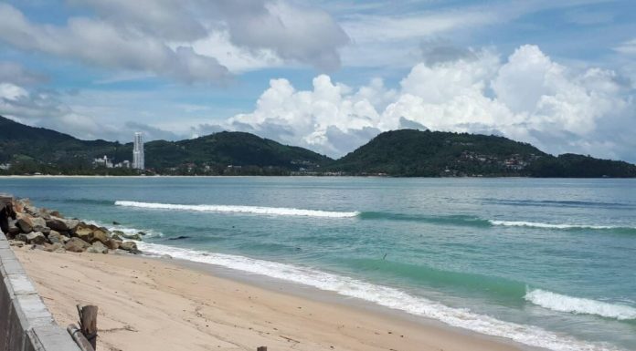 Phuket taxi mob are back up to their old tricks