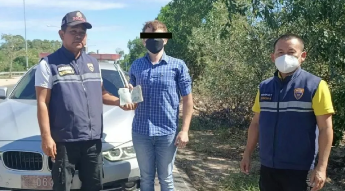 British man who loves Thailand banned for 5 years for overstaying