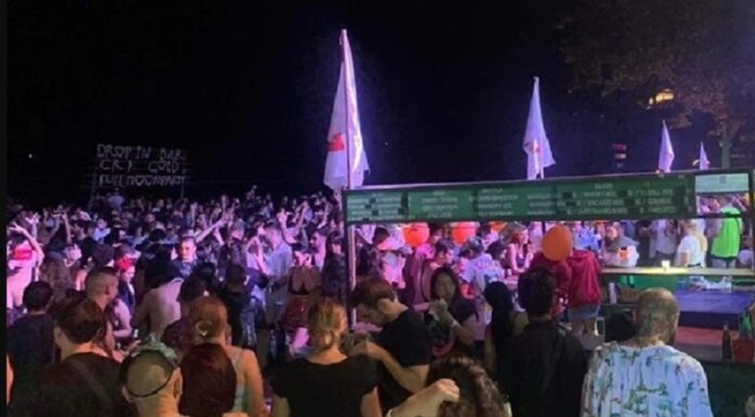 More than 12,000 tourists join in Full Moon Party on Pha-Ngan Island
