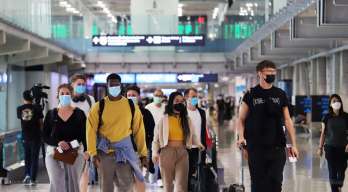 Tourist arrival ‘tax’ postponed, foreign arrivals drop